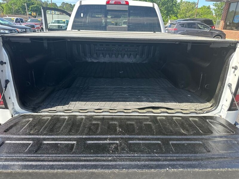 
								2018 GMC Sierra 1500 Denali full									