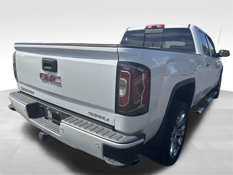 
								2018 GMC Sierra 1500 Denali full									