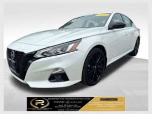 2022 Nissan Altima 2.5 SR