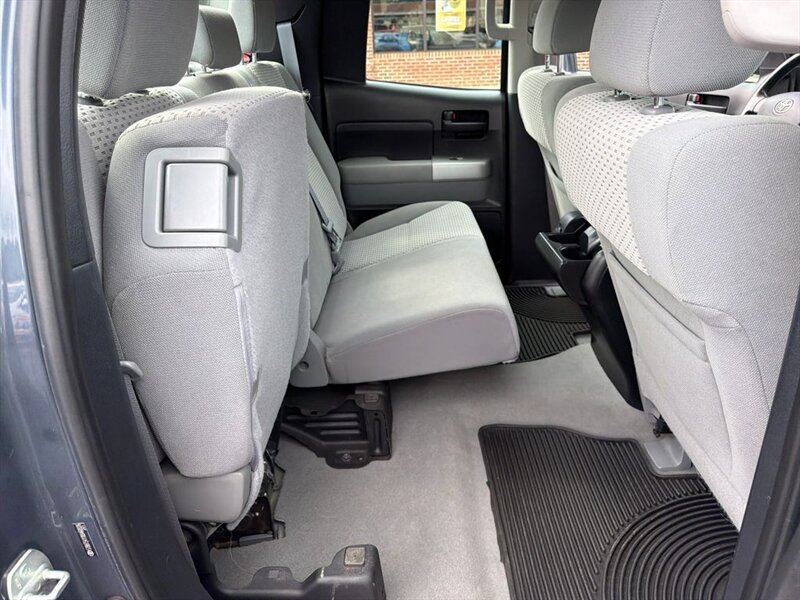 
								2008 Toyota Tundra SR5 full									