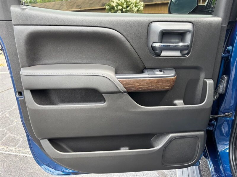 
								2017 GMC Sierra 1500 Denali full									