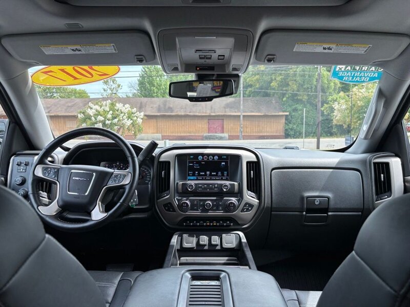 
								2017 GMC Sierra 1500 Denali full									