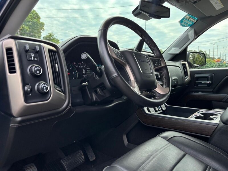 
								2017 GMC Sierra 1500 Denali full									