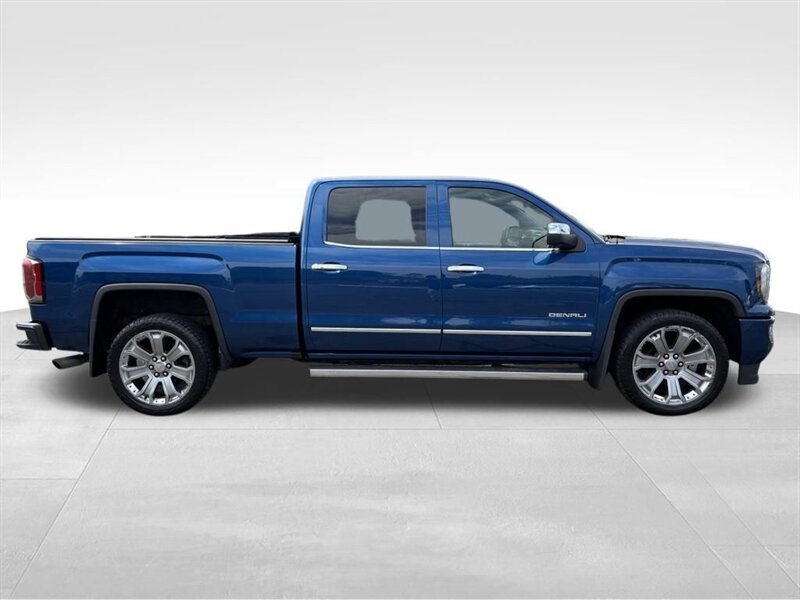 
								2017 GMC Sierra 1500 Denali full									