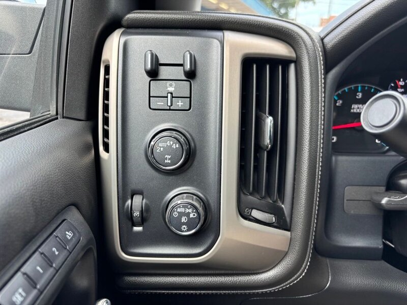 
								2017 GMC Sierra 1500 Denali full									
