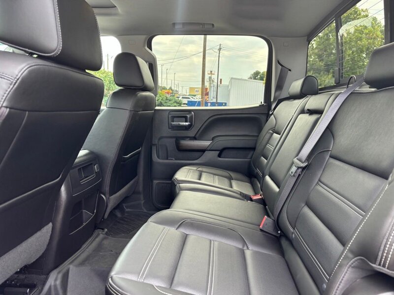 
								2017 GMC Sierra 1500 Denali full									