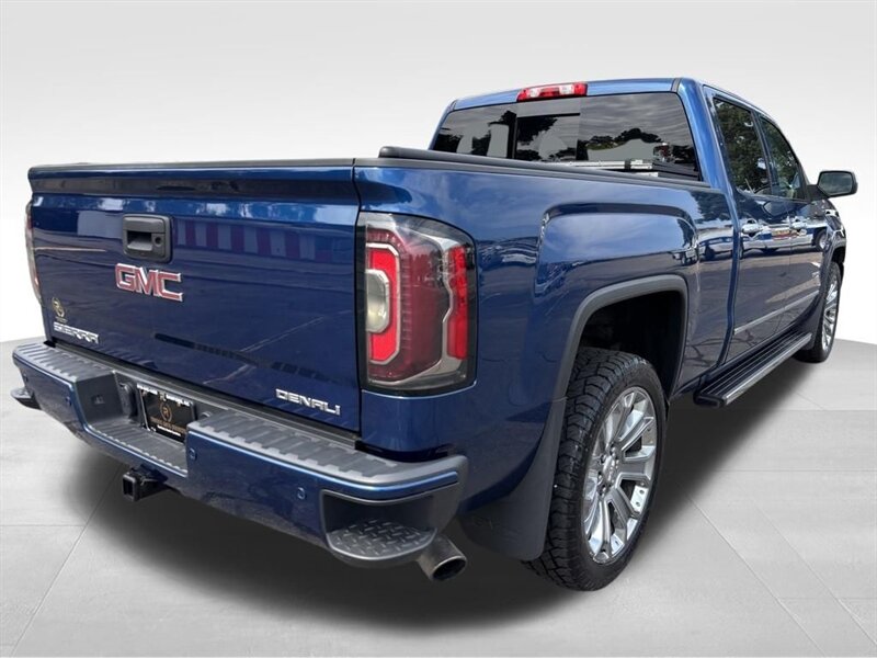 
								2017 GMC Sierra 1500 Denali full									