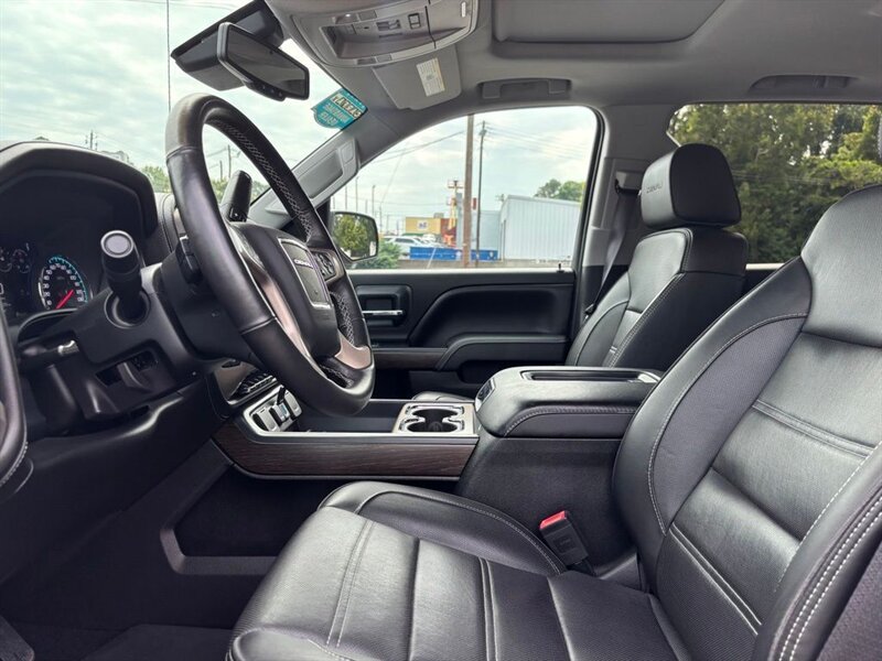 
								2017 GMC Sierra 1500 Denali full									