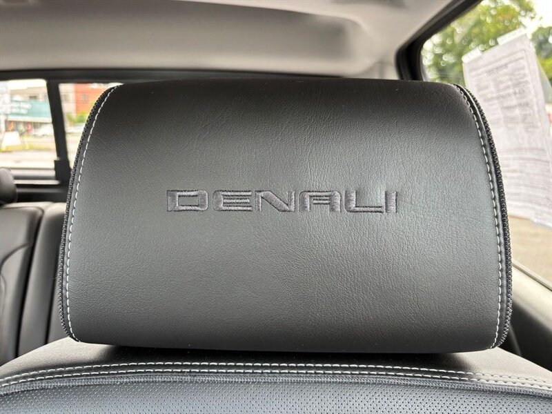
								2017 GMC Sierra 1500 Denali full									